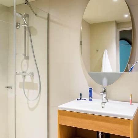 Adagio Access Saclay 3*
