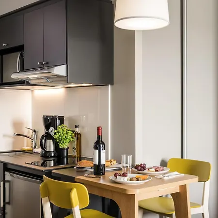 Adagio Access Saclay Lejlighedshotel Palaiseau