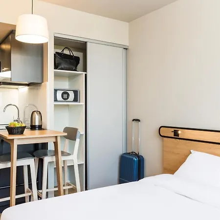 Adagio Access Saclay Appart hôtel 3*